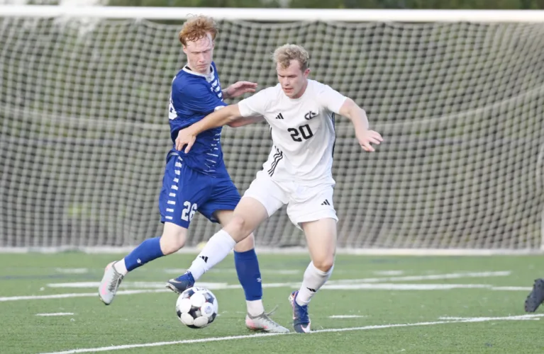 Triton men pitch home shutout in soccer